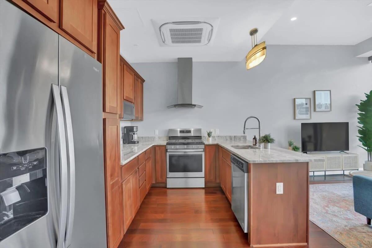 Cozysuites Posh 1Br, Ppg Paints Arena, Pitts Pittsburgh Eksteriør billede