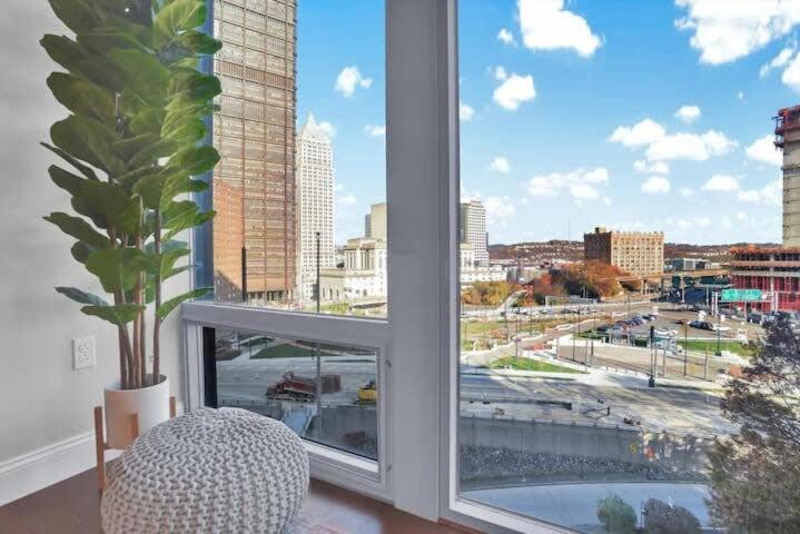 Cozysuites Posh 1Br, Ppg Paints Arena, Pitts Pittsburgh Eksteriør billede